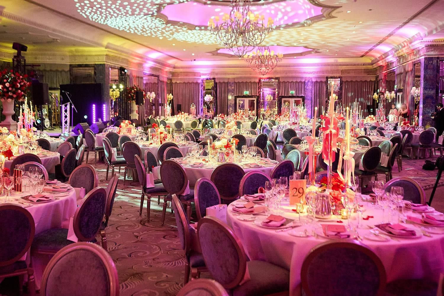 The Dorchester London hosted the UKWHA Awards Gala Dinner 2025. Florals by Ricky Paul Flowers
