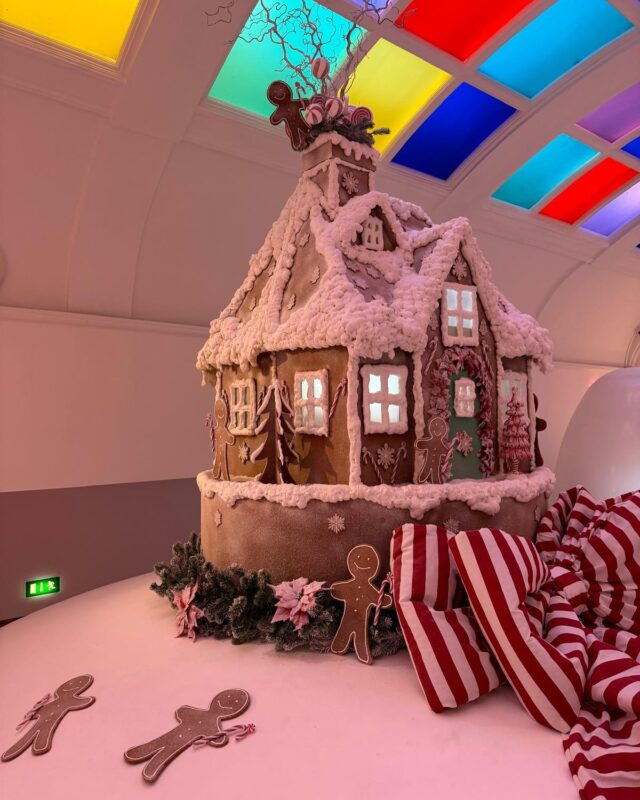 This year’s Christmas installation at @sketchlondon : a bespoke gingerbread house, crafted with love and a sprinkle of holiday cheer!