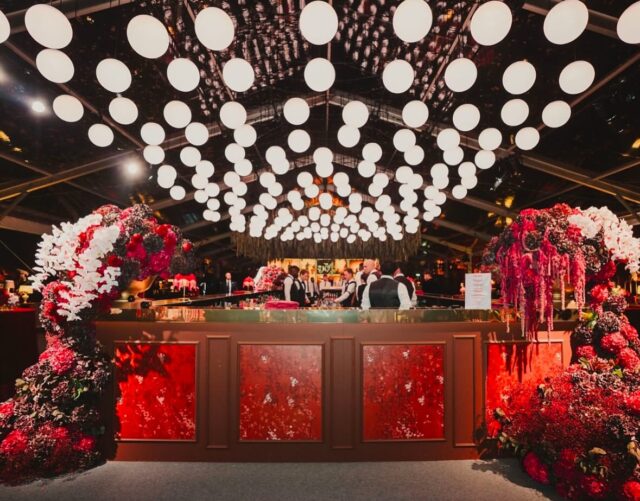 Stunning wedding welcome party we work on with @anewknot @paularooneyfloraldesigner @lafeteofficial @devikanarainandcompany @naureenkhanevents new post on @anewknot