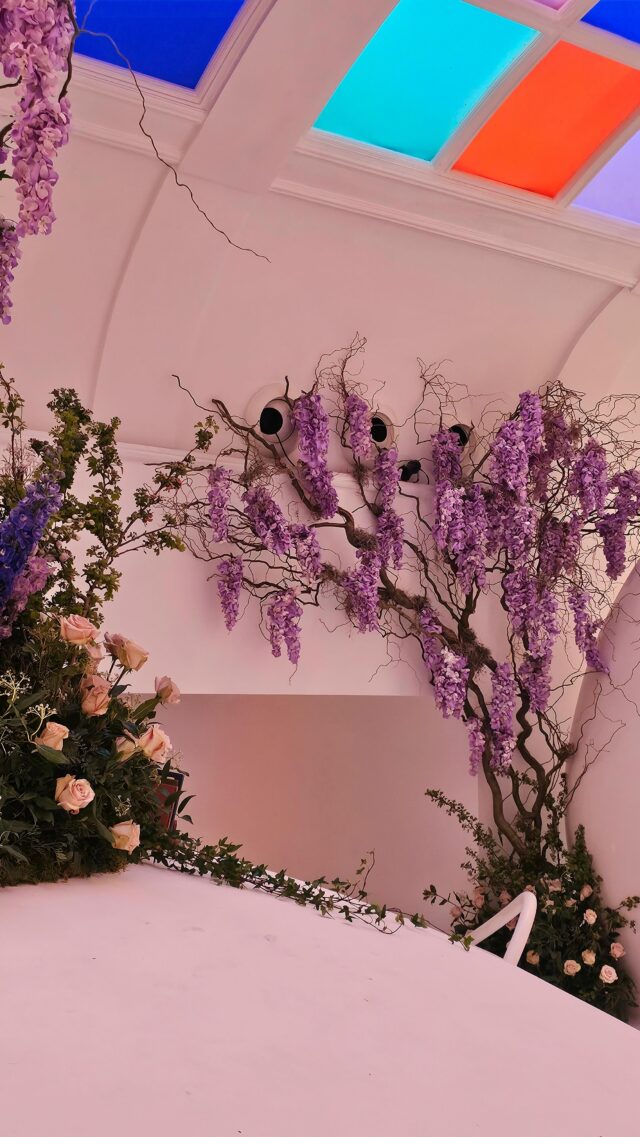 BTS at @sketchlondon :Jane Austen inspired Mayfair in bloom set up showing at Sketch East bar and pods till 1st June 2025.